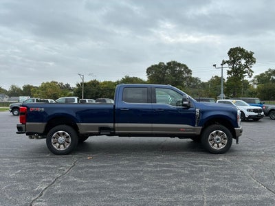 2027 Ford Super Duty F-350 SRW King Ranch 4WD Crew Cab 8' Box