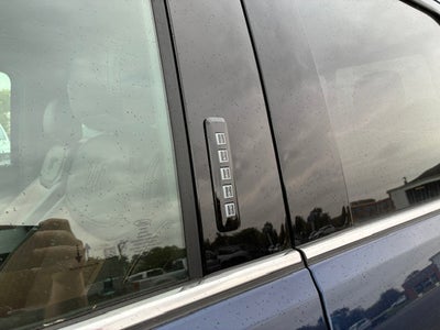 2027 Ford Super Duty F-350 SRW King Ranch 4WD Crew Cab 8' Box