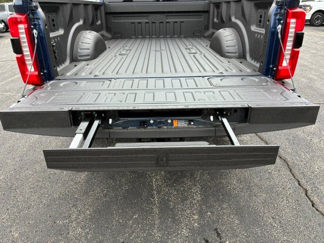 2027 Ford Super Duty F-350 SRW King Ranch 4WD Crew Cab 8' Box