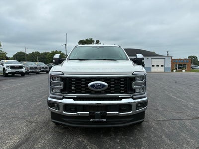 2026 Ford Super Duty F-350 DRW LARIAT 4WD Crew Cab 8' Box