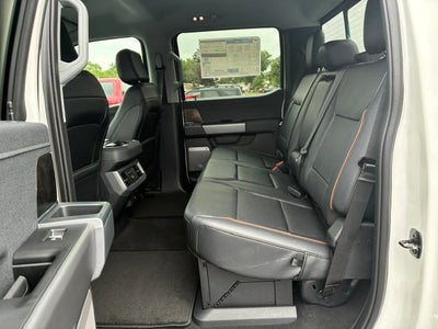 2026 Ford Super Duty F-350 DRW LARIAT 4WD Crew Cab 8' Box