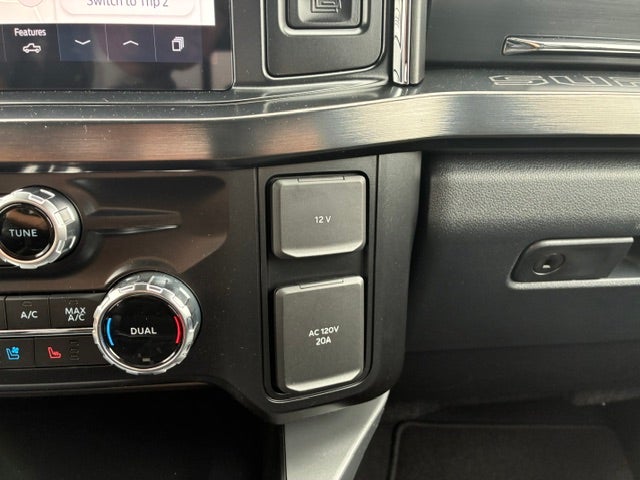 2026 Ford Super Duty F-350 DRW LARIAT 4WD Crew Cab 8' Box
