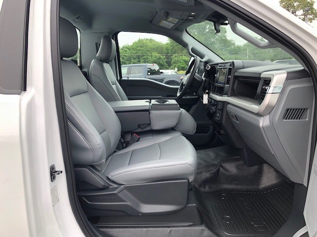 2025 Ford Super Duty F-350 SRW XL 4WD Reg Cab 8' Box