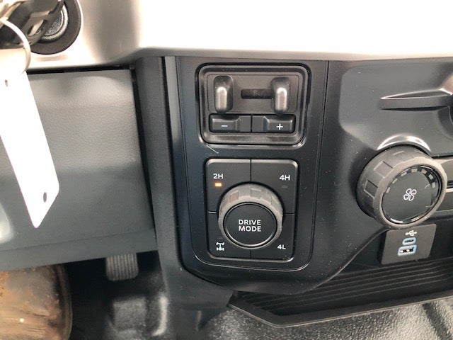 2025 Ford Super Duty F-350 SRW XL 4WD Reg Cab 8' Box