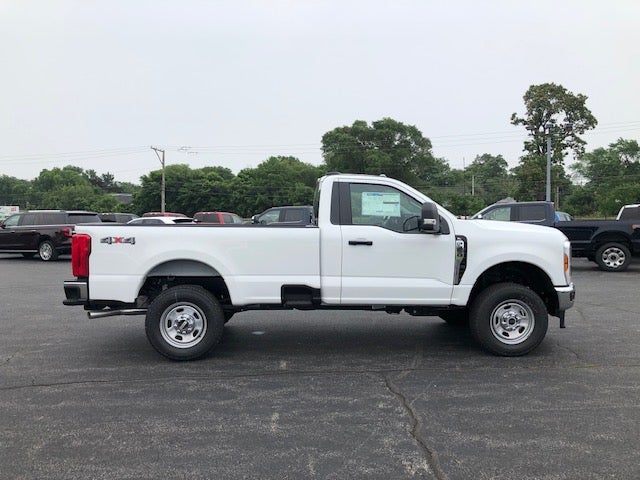 2025 Ford Super Duty F-350 SRW XL 4WD Reg Cab 8' Box