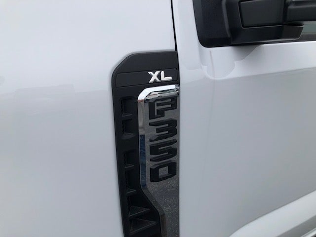 2025 Ford Super Duty F-350 SRW XL 4WD Reg Cab 8' Box
