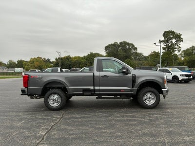2027 Ford Super Duty F-350 SRW XL 4WD Reg Cab 8' Box