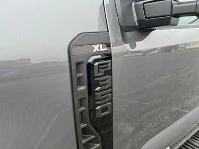 2027 Ford Super Duty F-350 SRW XL 4WD Reg Cab 8' Box