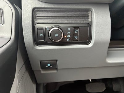 2027 Ford Super Duty F-350 SRW XL 4WD Reg Cab 8' Box