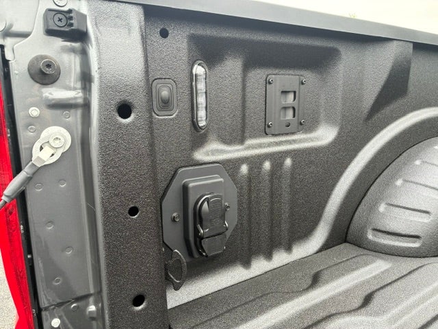 2027 Ford Super Duty F-350 SRW XL 4WD Reg Cab 8' Box