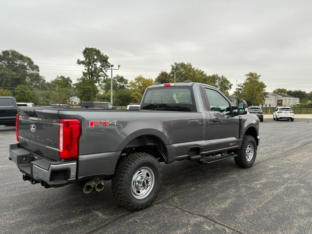 2027 Ford Super Duty F-350 SRW XL 4WD Reg Cab 8' Box