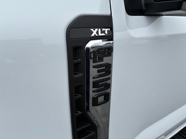 2026 Ford Super Duty F-350 SRW XL 4WD Reg Cab 8' Box