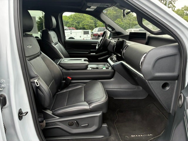 2025 Ford Expedition Max Platinum 4x4