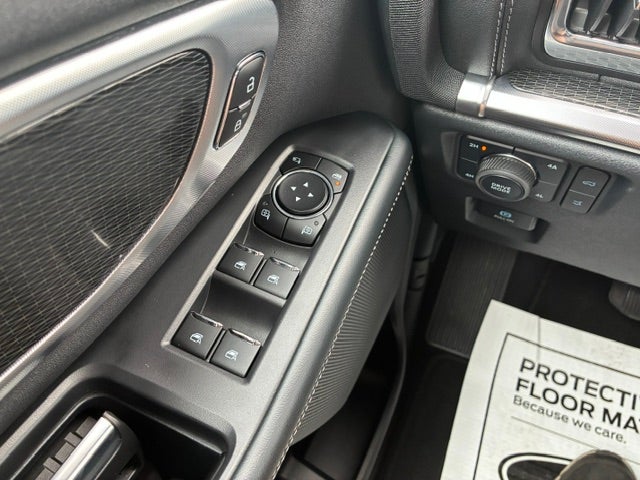 2025 Ford Expedition Max Platinum 4x4