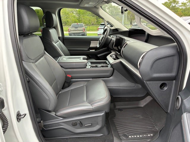2025 Ford Expedition Active 4x4