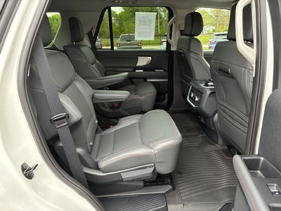2025 Ford Expedition Active 4x4