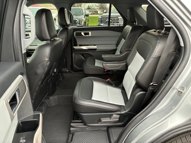2023 Ford Explorer XLT 4x4