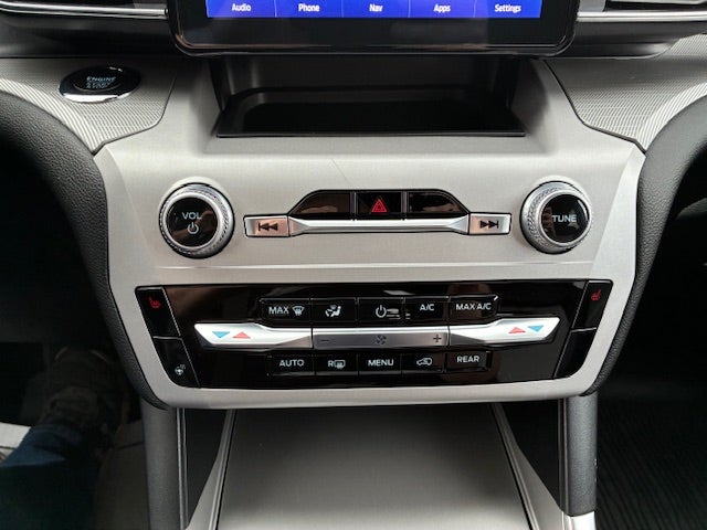2023 Ford Explorer XLT 4x4