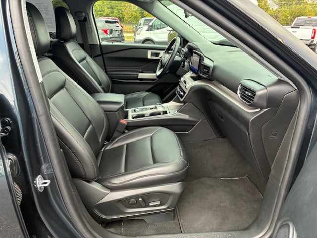 2023 Ford Explorer XLT 4x4