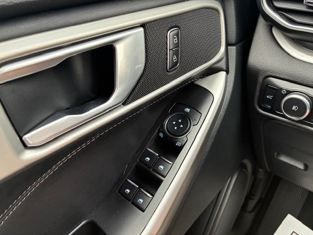 2023 Ford Explorer XLT 4x4