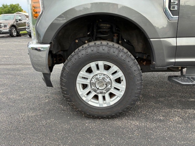 2018 Ford F-250 Crew Cab XLT 4x4 Gas