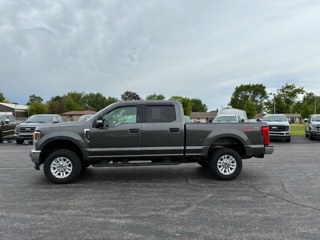 2018 Ford F-250 Crew Cab XLT 4x4 Gas