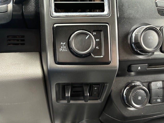 2018 Ford F-250 Crew Cab XLT 4x4 Gas