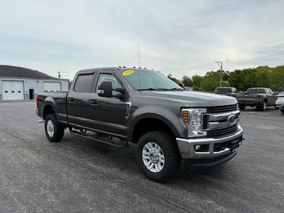 2018 Ford F-250 Crew Cab XLT 4x4 Gas