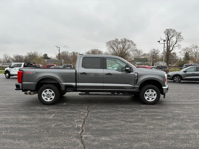 2025 Ford F-250 Crew Cab XLT Diesel 4x4