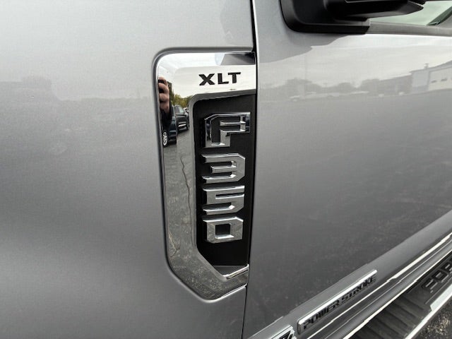 2022 Ford F-350 Crew Cab XLT Diesel 4x4