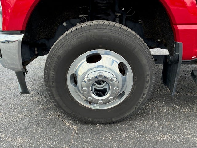 2024 Ford F-350 Crew Cab Lariat 4x4 Dually Diesel