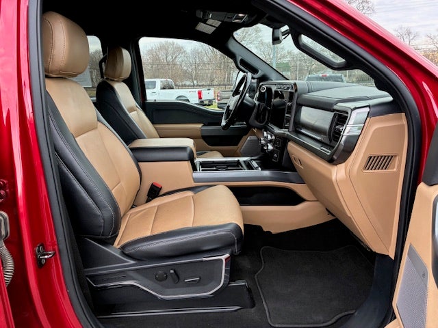 2024 Ford F-350 Crew Cab Lariat 4x4 Dually Diesel