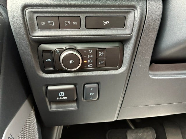 2023 Ford F-150 Crew Cab LARIAT SPORT 4X4