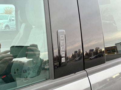 2022 Ford F-150 Crew Cab XLT 4x4 5 1/2 FT Box