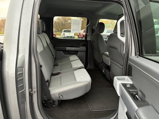 2022 Ford F-150 Crew Cab XLT 4x4 5 1/2 FT Box