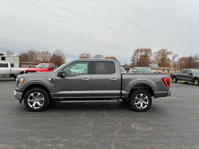 2022 Ford F-150 Crew Cab XLT 4x4 5 1/2 FT Box