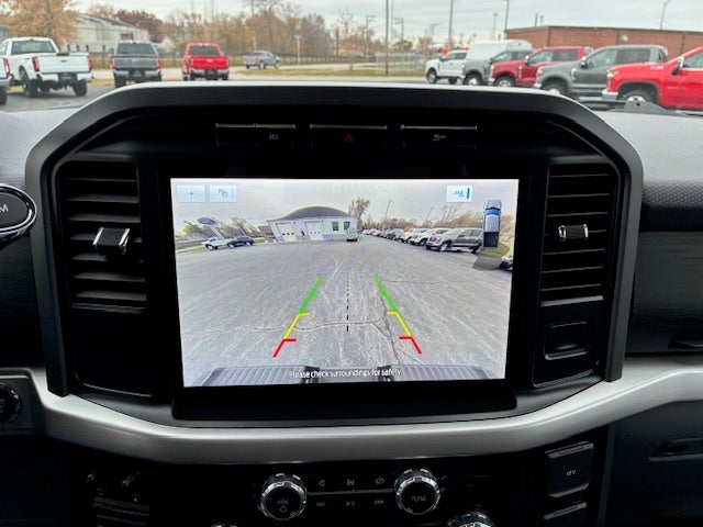 2022 Ford F-150 Crew Cab XLT 4x4 5 1/2 FT Box