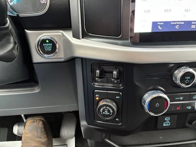 2022 Ford F-150 Crew Cab XLT 4x4 5 1/2 FT Box