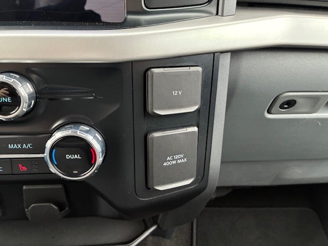 2022 Ford F-150 Crew Cab XLT 4x4 5 1/2 FT Box