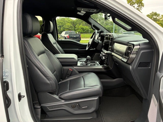2025 Ford F-150 Crew Cab Lariat Gas 4x4