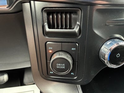 2025 Ford F-150 Crew Cab Lariat Gas 4x4
