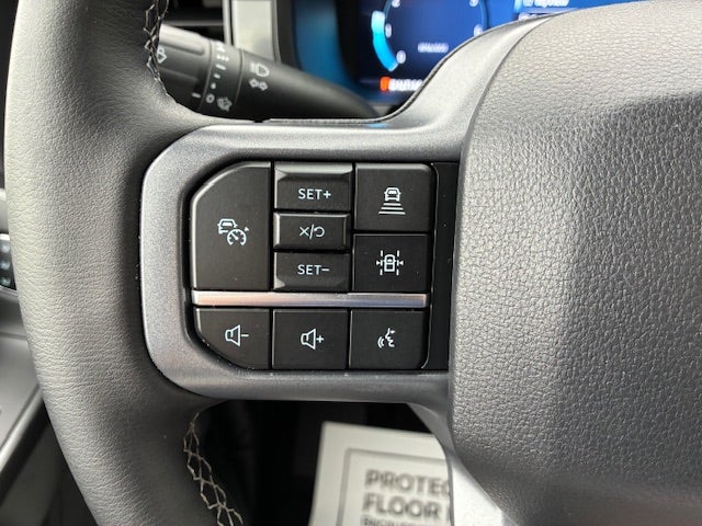 2025 Ford F-150 Crew Cab Lariat Gas 4x4
