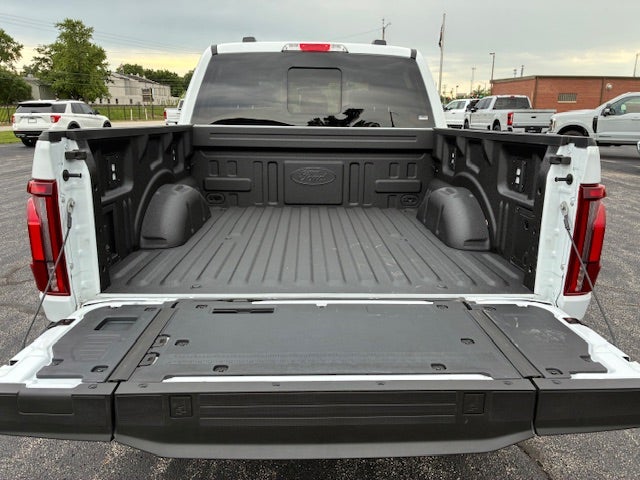 2025 Ford F-150 Crew Cab Lariat Gas 4x4