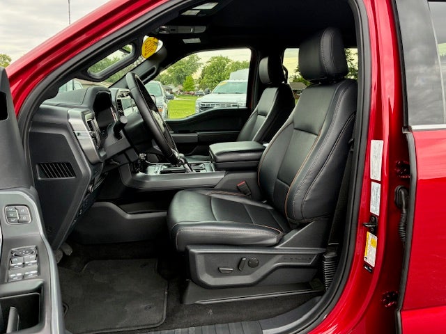 2025 Ford F-150 Crew Cab Lariat 4x4