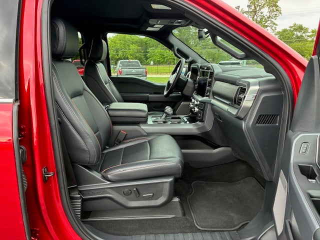 2025 Ford F-150 Crew Cab Lariat 4x4
