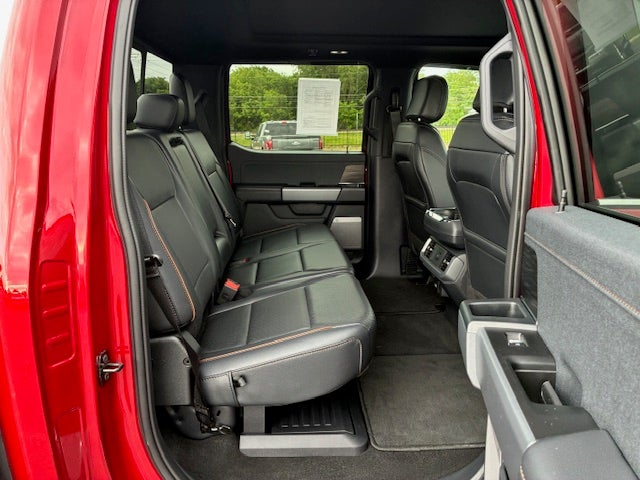 2025 Ford F-150 Crew Cab Lariat 4x4