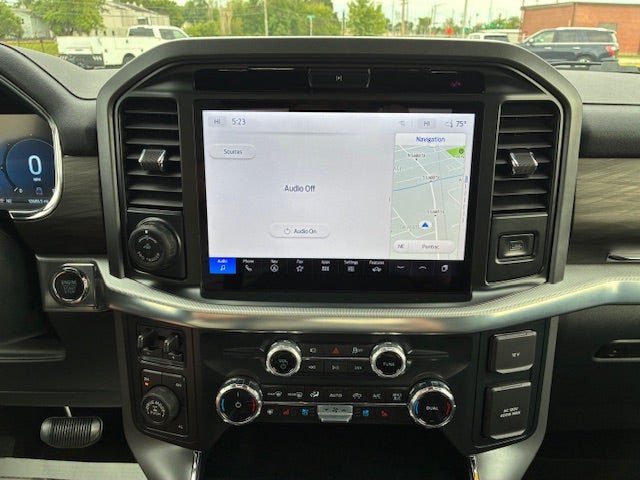 2025 Ford F-150 Crew Cab Lariat 4x4