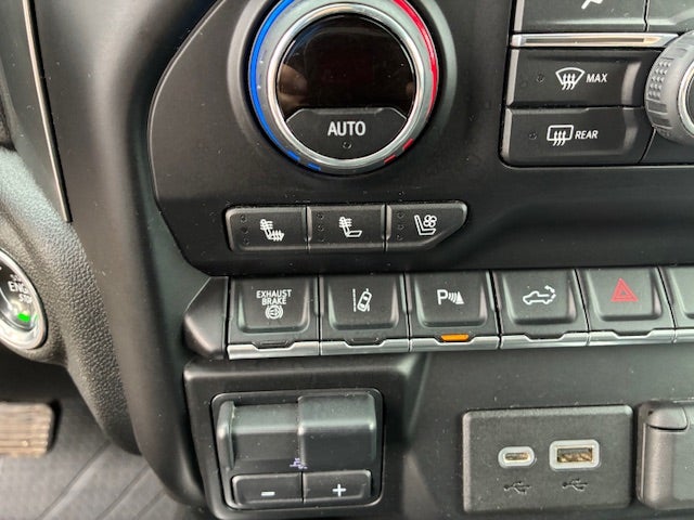 2020 Chevrolet Silverado 3500 Crew Cab LTZ DIESEL 4x4 8FT Bed