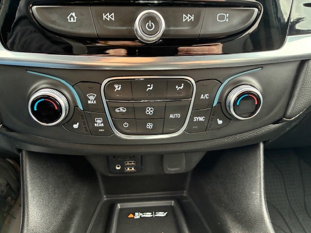 2023 Chevrolet Traverse AWD 3LT Leather