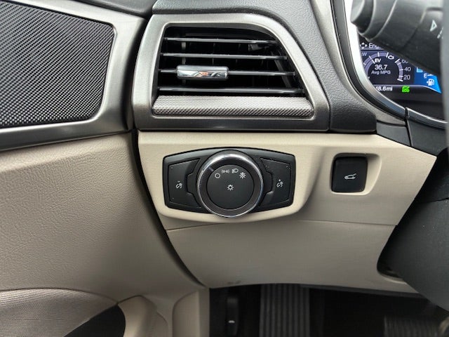 2018 Ford Fusion Hybrid SE Front Wheel Drive